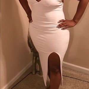 ***NWT***Fashion Nova white fitted dress size M